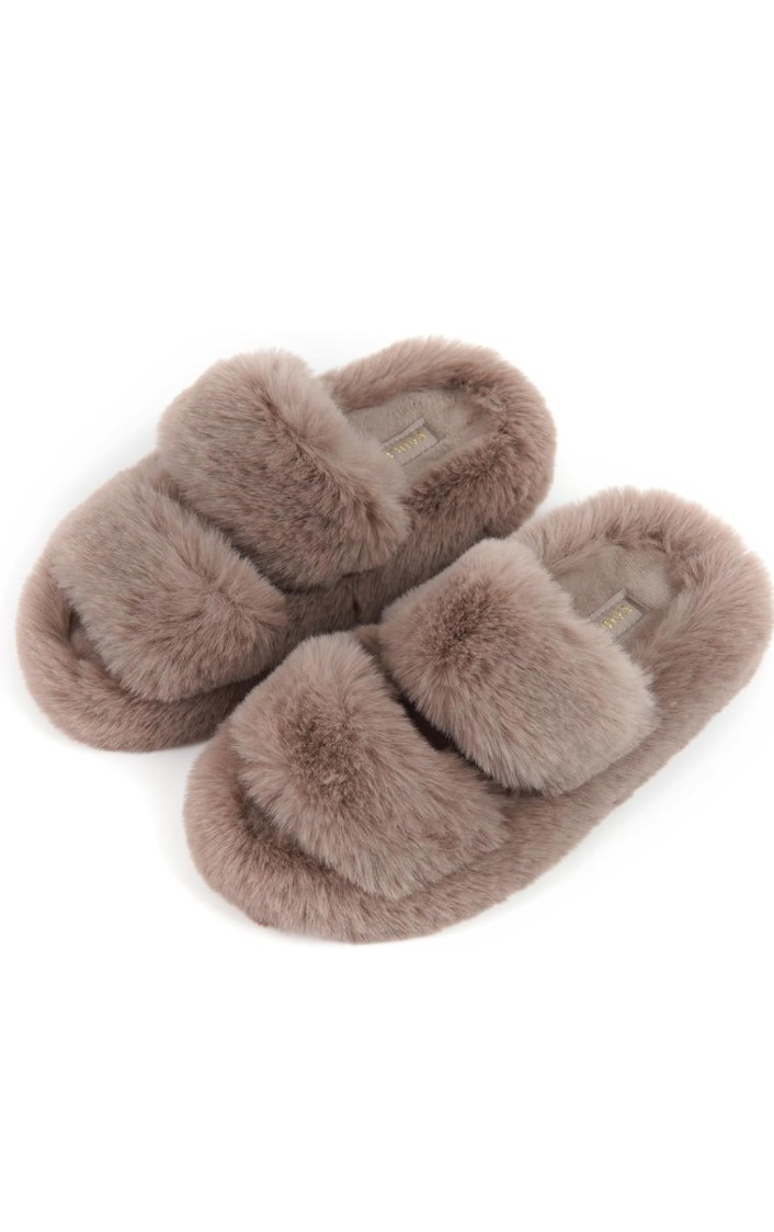 Read more about the article Slippers